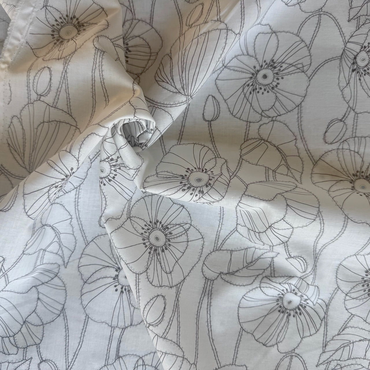 Kokka Sktched Poppy Cotton fabric in White
