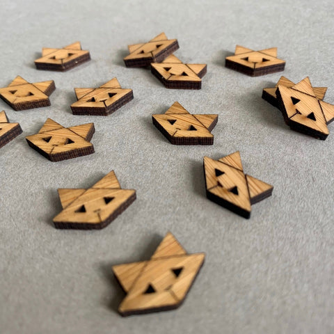 Arrow Mountain Cat Bamboo Buttons