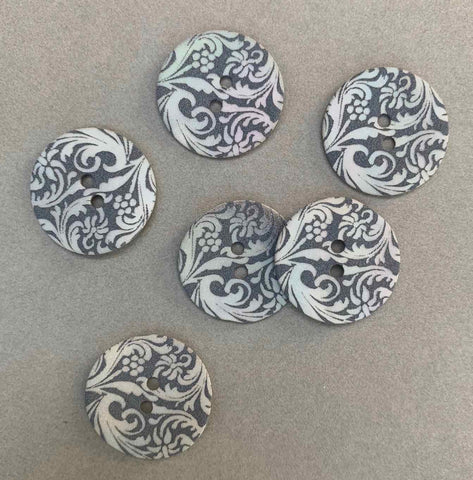 BOTANICAL AGOYA SHELL BUTTONS • Grey • 23mm