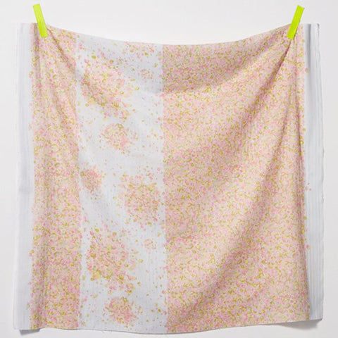 Nani Iro Fuwari Fuwari Cotton Double Gauze in Peach on White