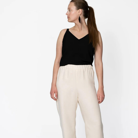 https://drapersdaughter.com/collections/patterns/products/the-assembly-line-pull-on-trousers-sewing-pattern-xs-l