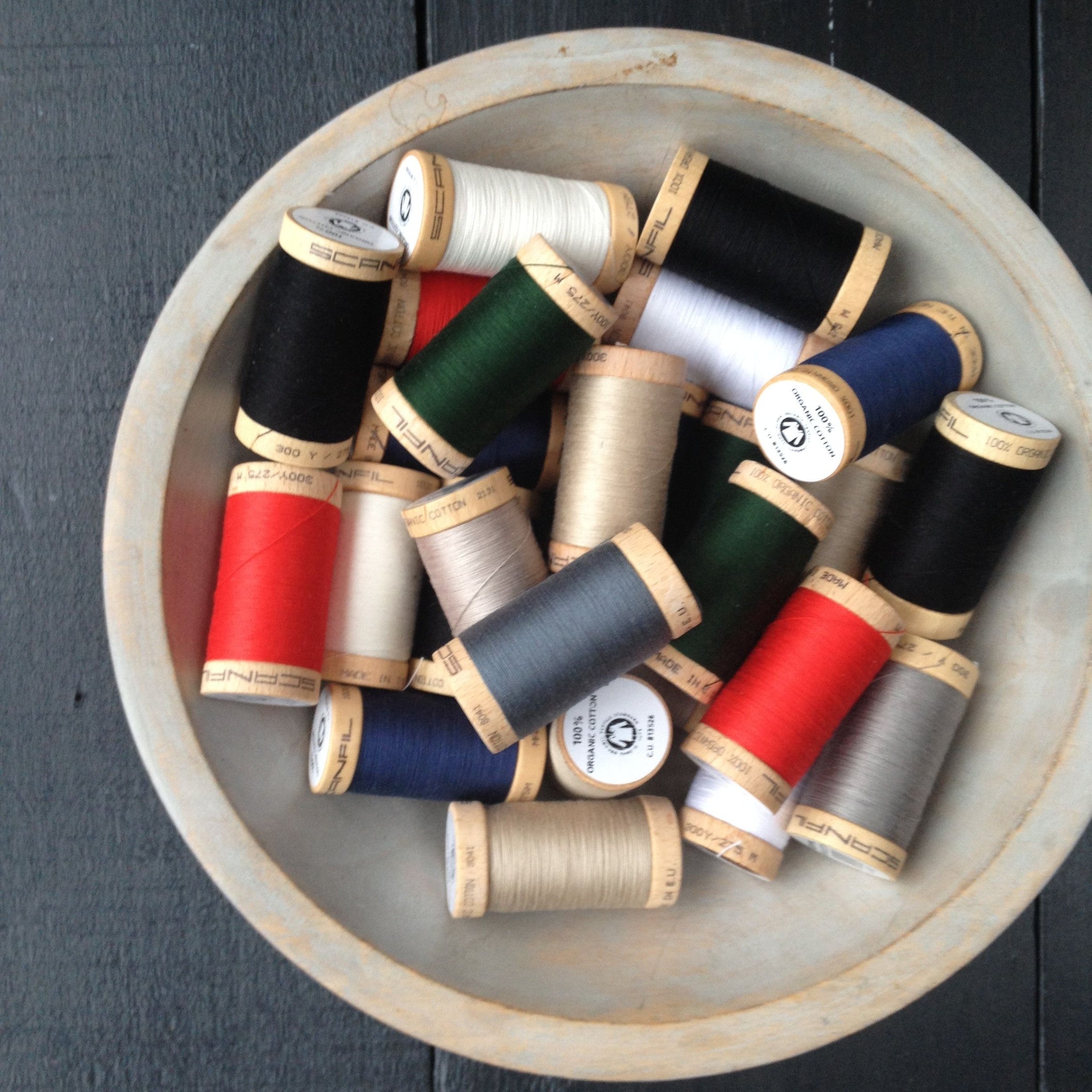 Scanfil Thread SCANFIL • Organic Cotton Thread • Forest Green (100 Metres) – The ...