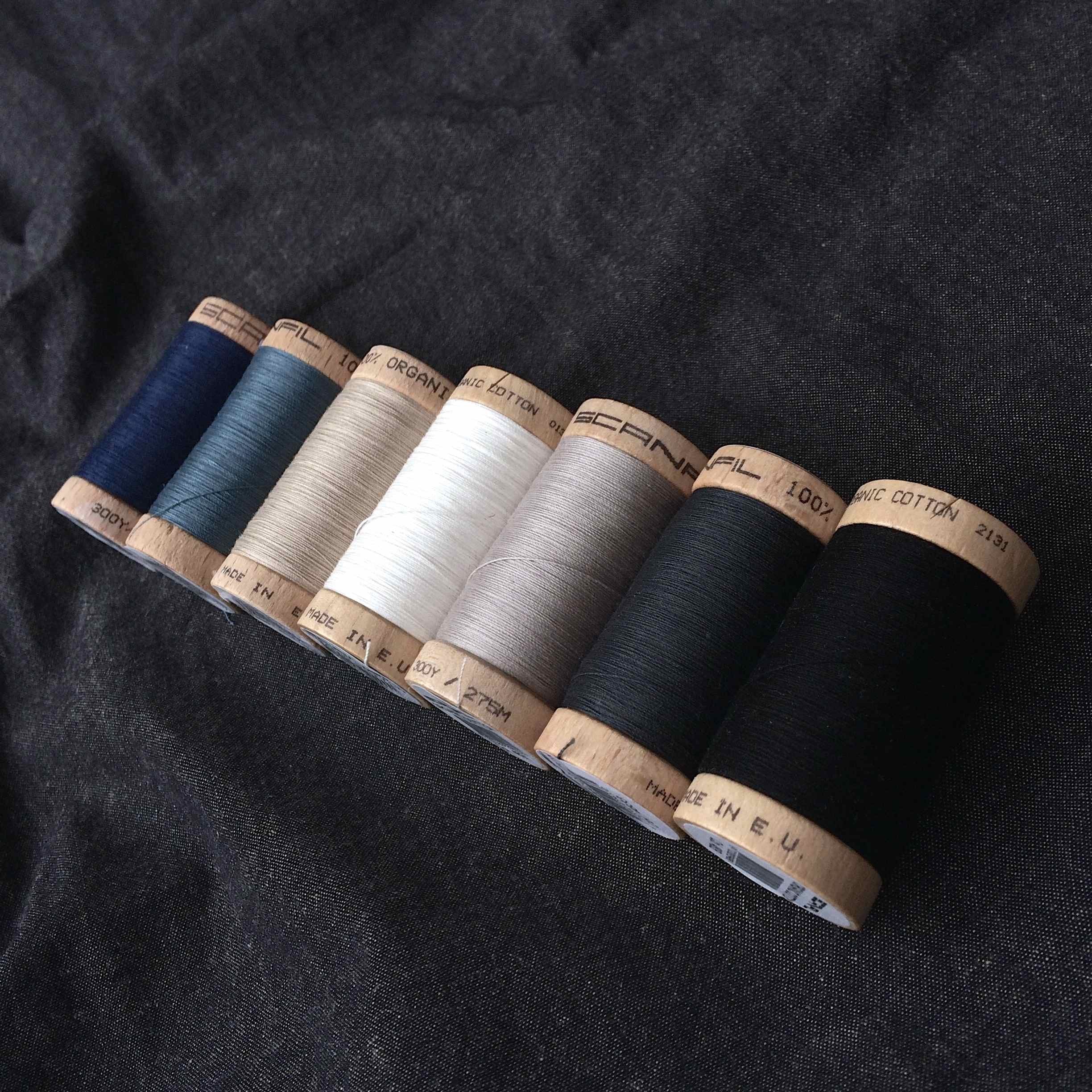 Scanfil Thread SCANFIL • Organic Cotton Thread • Navy (100 Metres) – The Draper's Daughter
