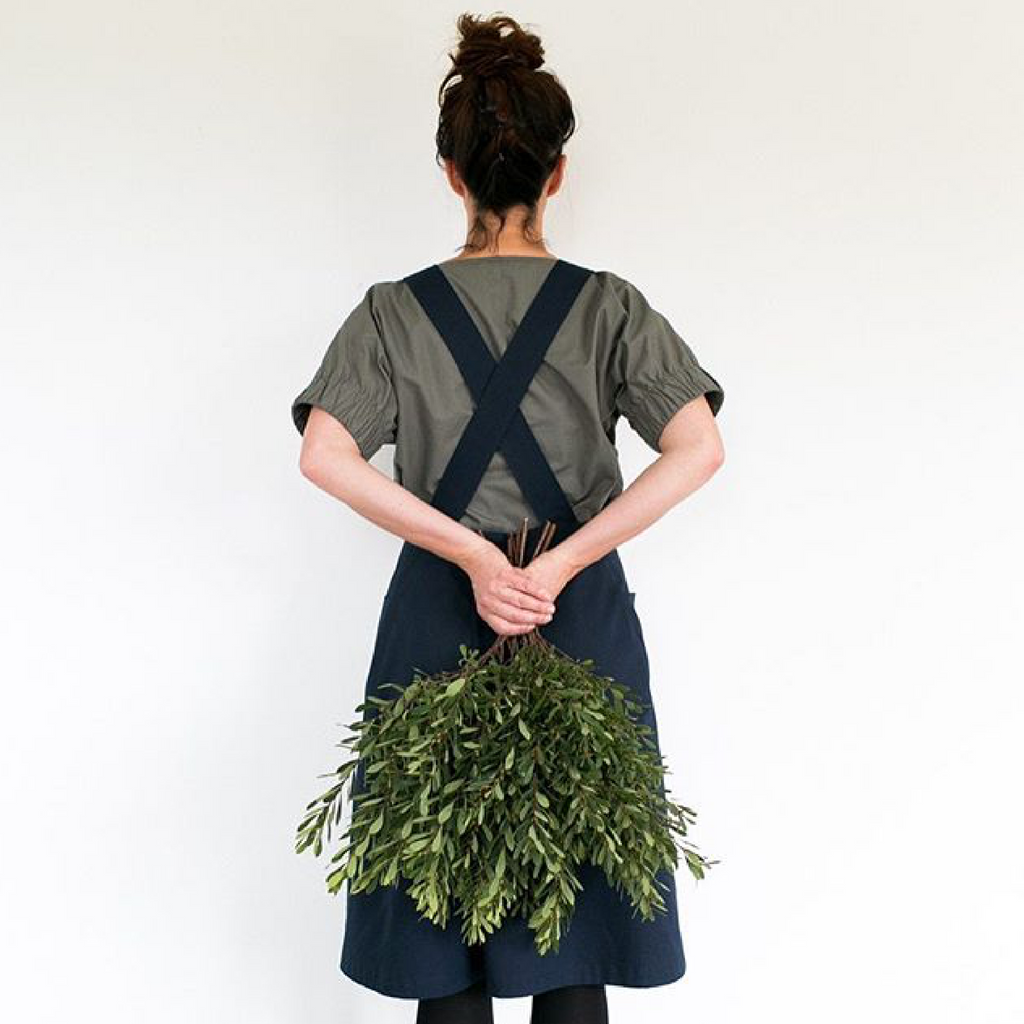 THE ASSEMBLY LINE Apron Dress Sewing Pattern (XS - 3XL) The Draper's Daughter THE ASSEMBLY LINE Apron Dress Sewing Pattern (XS - 3XL) The Draper's Daughter