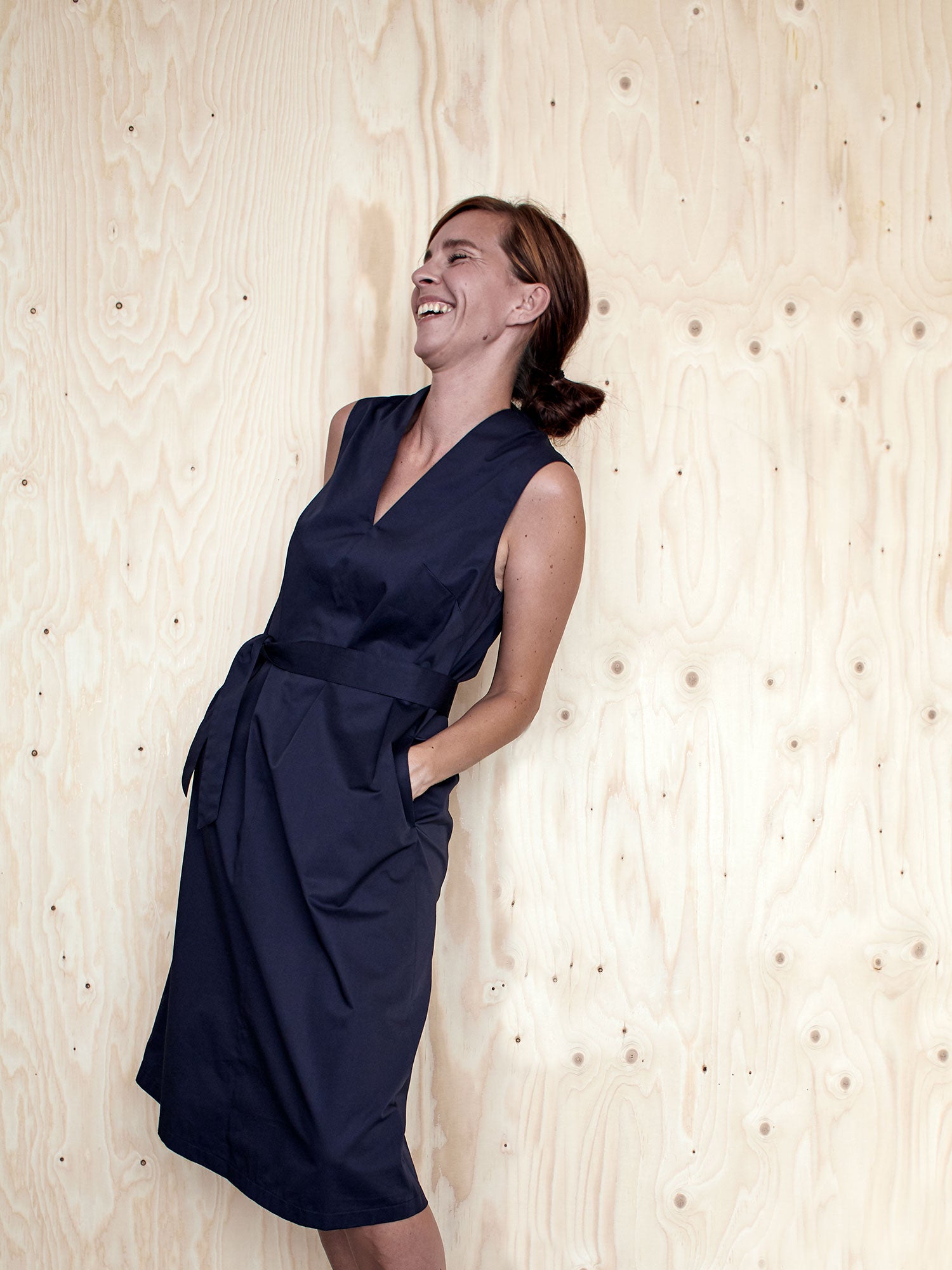THE ASSEMBLY LINE • V-Neck Dress Sewing Pattern (XS THE ASSEMBLY LINE • V-Neck Dress Sewing Pattern (XS
